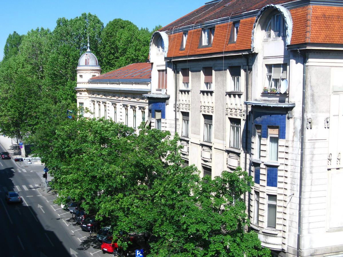 Downtown Lägenhet Zagreb Exteriör bild